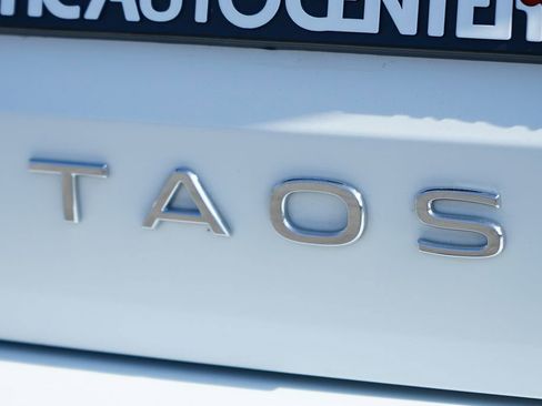 Used 2025 Volkswagen Taos SEL AWD/4WD image 49