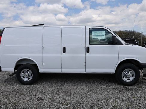 New 2026 Chevrolet Express 2500 w/ Driver Convenience Package RWD image 13