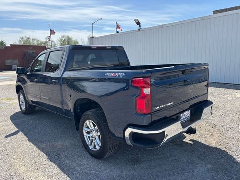 Used 2023 Chevrolet Silverado 1500 LT AWD/4WD image 5
