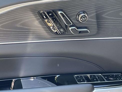 New 2026 Cadillac Lyriq Signature Sport AWD/4WD image 15