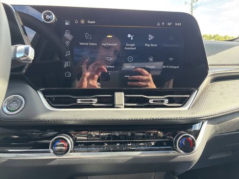 New 2026 Chevrolet Equinox LT w/ Convenience Package II image 16