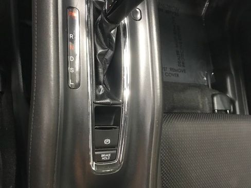Used 2022 Honda HR-V LX image 20