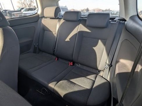 Used 2008 Volkswagen Rabbit S image 4