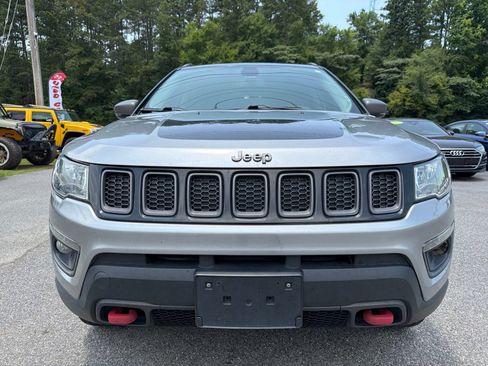 Used 2019 Jeep Compass Trailhawk AWD/4WD image 2