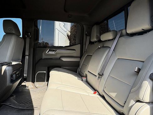 Used 2023 Chevrolet Silverado 1500 RST image 10