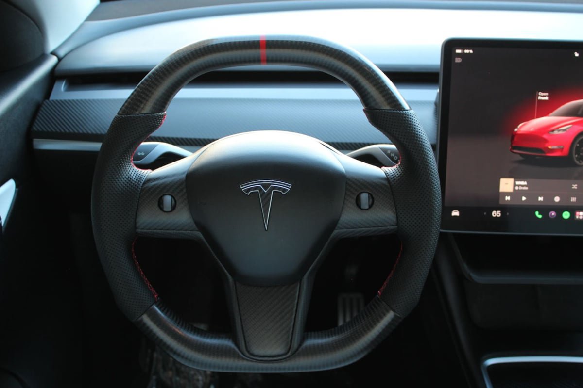 Used 2022 Tesla Model Y Performance AWD/4WD image 14
