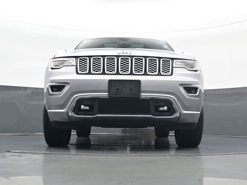 Used 2018 Jeep Grand Cherokee Overland AWD/4WD image 22