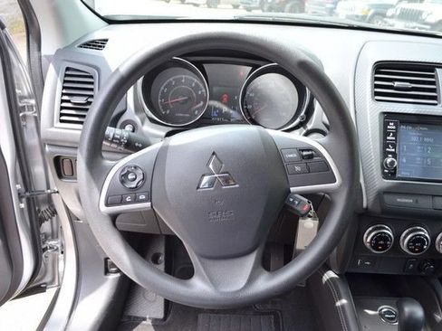Used 2025 Mitsubishi Outlander Sport ES AWD/4WD image 19