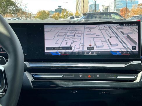 Used 2025 BMW 530i w/ Premium Package image 18