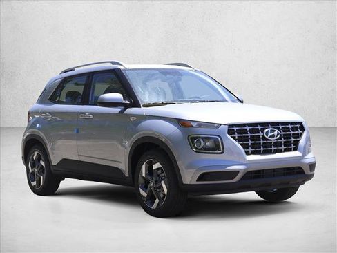 New 2026 Hyundai Venue SEL FWD image 3