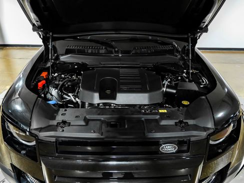 Used 2023 Land Rover Defender 110 SE image 52