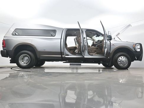 Used 2023 RAM 3500 Limited AWD/4WD image 36
