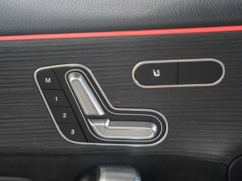 Used 2021 Mercedes-Benz A 35 AMG 4MATIC image 40