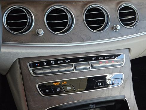 Used 2023 Mercedes-Benz E 450 4MATIC Sedan image 32
