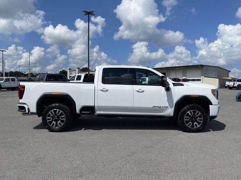 Used 2023 GMC Sierra 2500 AT4 w/ AT4 Preferred Package AWD/4WD image 2