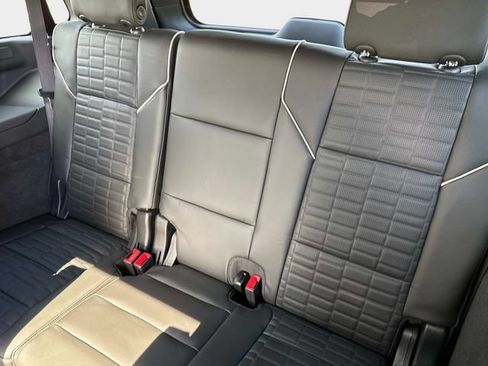 Certified 2025 Cadillac Escalade Premium Luxury Platinum AWD/4WD image 12