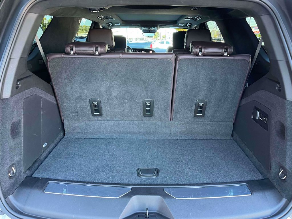 Certified 2021 Cadillac Escalade Premium Luxury Platinum AWD/4WD image 19