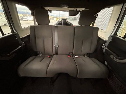 Used 2018 Jeep Wrangler Unlimited Sport S AWD/4WD image 30