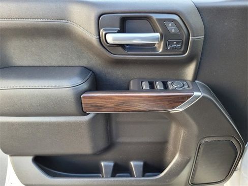 Used 2021 GMC Sierra 1500 SLT w/ Max Trailering Package image 18