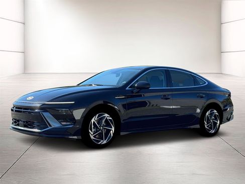 New 2026 Hyundai Sonata SEL FWD image 2