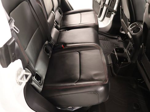 Used 2025 Jeep Gladiator Rubicon AWD/4WD image 15