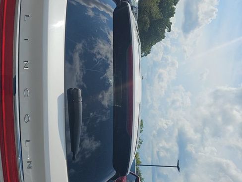 Used 2018 Lincoln MKX Select w/ Select Plus Package AWD/4WD image 6