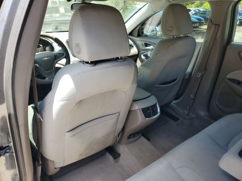 Used 2016 Chevrolet Malibu LT image 10