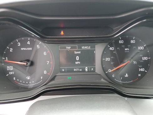 Used 2024 Chevrolet Trax LS w/ LS Convenience Package FWD image 9