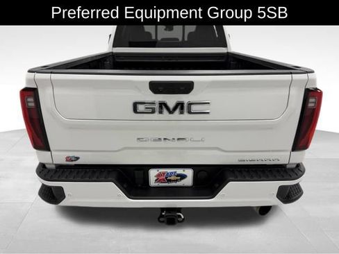 Certified 2024 GMC Sierra 2500 Denali Ultimate AWD/4WD image 4