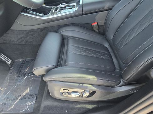 New 2026 BMW X5 M60i w/ Executive Package image 13