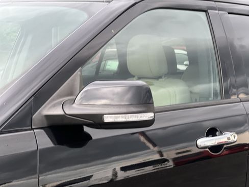 Used 2018 Ford Explorer Limited FWD image 29