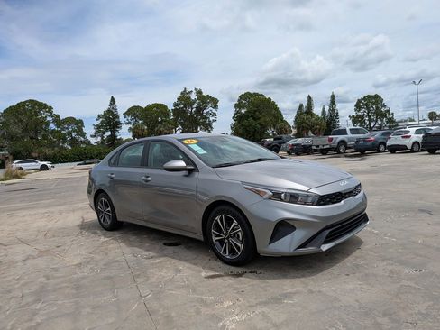 Certified 2024 Kia Forte LXS FWD image 2