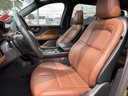 Used 2023 Lincoln Aviator Reserve RWD image 17