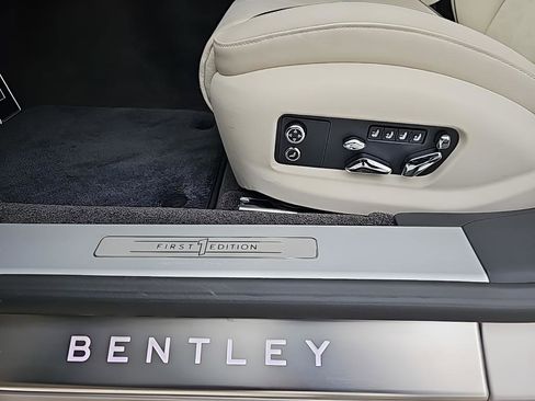 New 2025 Bentley Flying Spur Plug-In Hybrid image 19