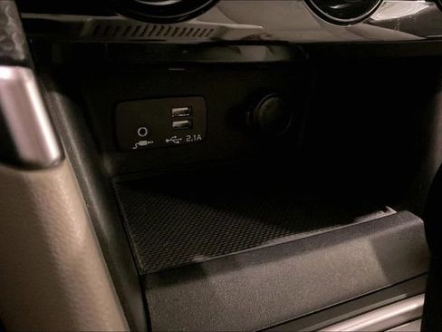 Used 2021 Subaru Forester Premium image 33