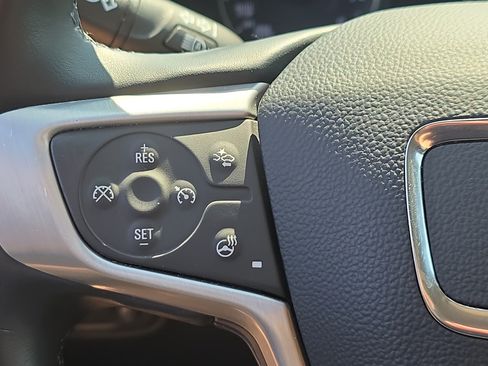 Used 2023 GMC Terrain SLT AWD/4WD image 24