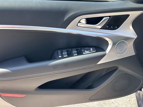 New 2026 Genesis G70 2.5T Prestige AWD/4WD image 17