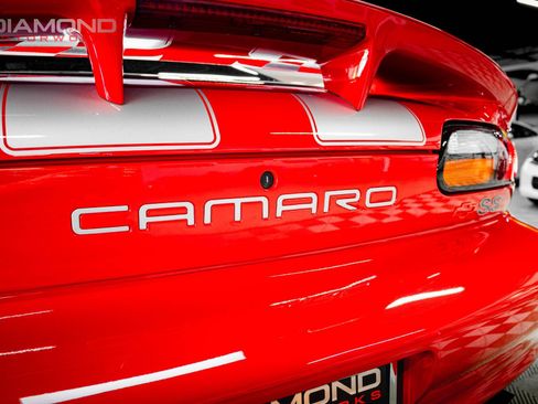 Used 2002 Chevrolet Camaro Z28 w/ SS Performance/Appearance Pkg RWD image 44