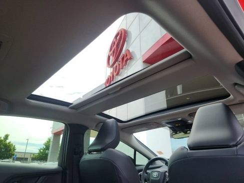 Used 2024 Toyota Prius XLE AWD/4WD image 24