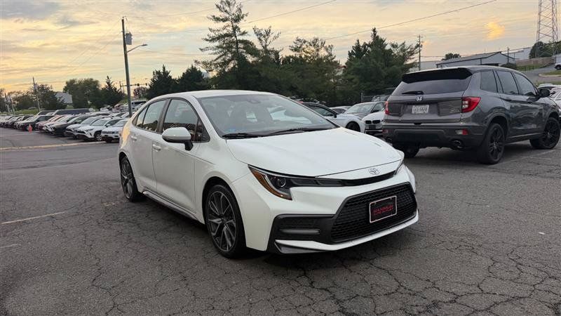 Used 2020 Toyota Corolla SE FWD image 3