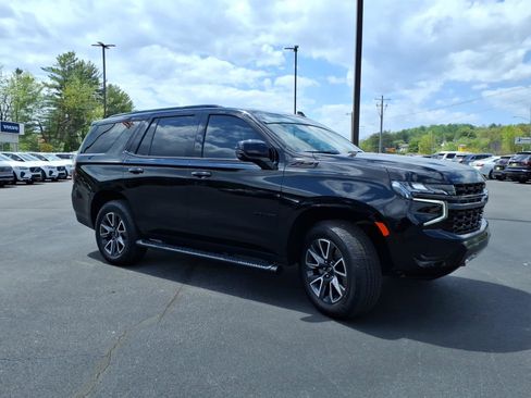 Used 2022 Chevrolet Tahoe Z71 w/ Luxury Package AWD/4WD image 4