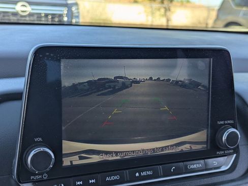 Certified 2023 Nissan Rogue S image 24