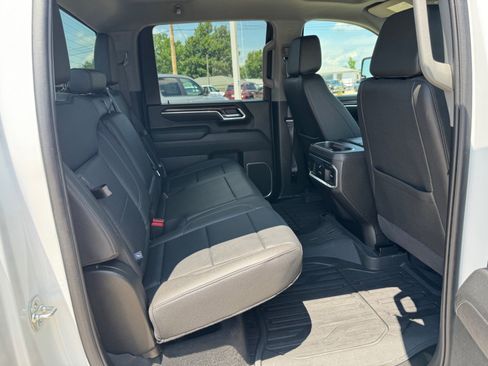 Used 2025 GMC Sierra 2500 SLT image 26