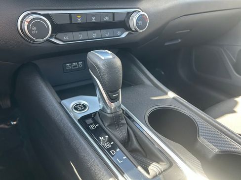 Used 2025 Nissan Altima 2.5 SV FWD image 21