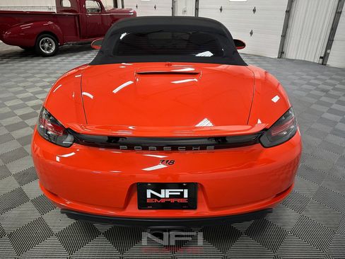 Used 2017 Porsche 718 Boxster Roadster 2D image 17