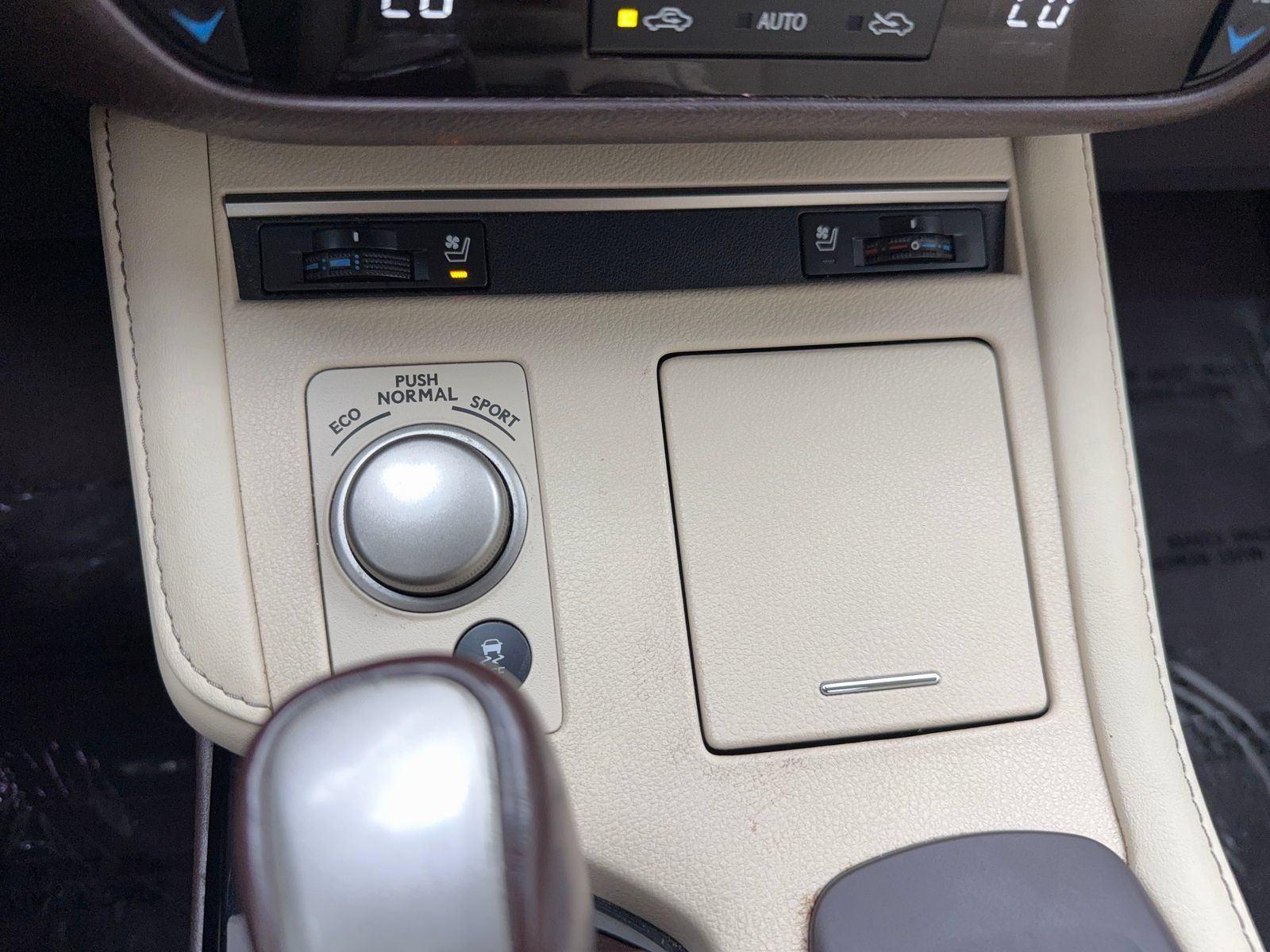 Used 2017 Lexus ES 350 w/ Premium Package FWD image 29