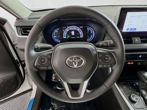 Certified 2025 Toyota RAV4 XLE w/ Convenience Package AWD/4WD image 11