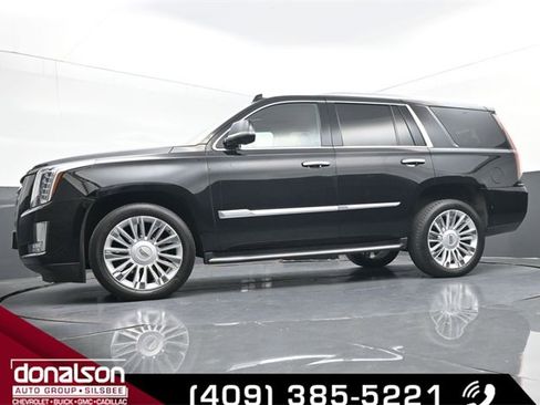 Used 2016 Cadillac Escalade Luxury image 16