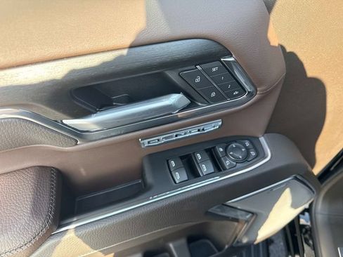New 2026 GMC Sierra 1500 Denali w/ Denali Reserve Package AWD/4WD image 18