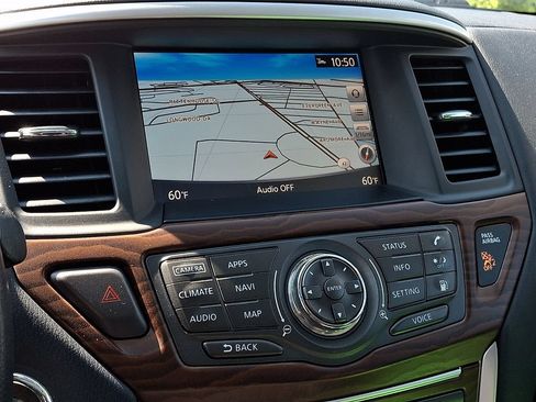 Used 2018 Nissan Pathfinder Platinum AWD/4WD image 22